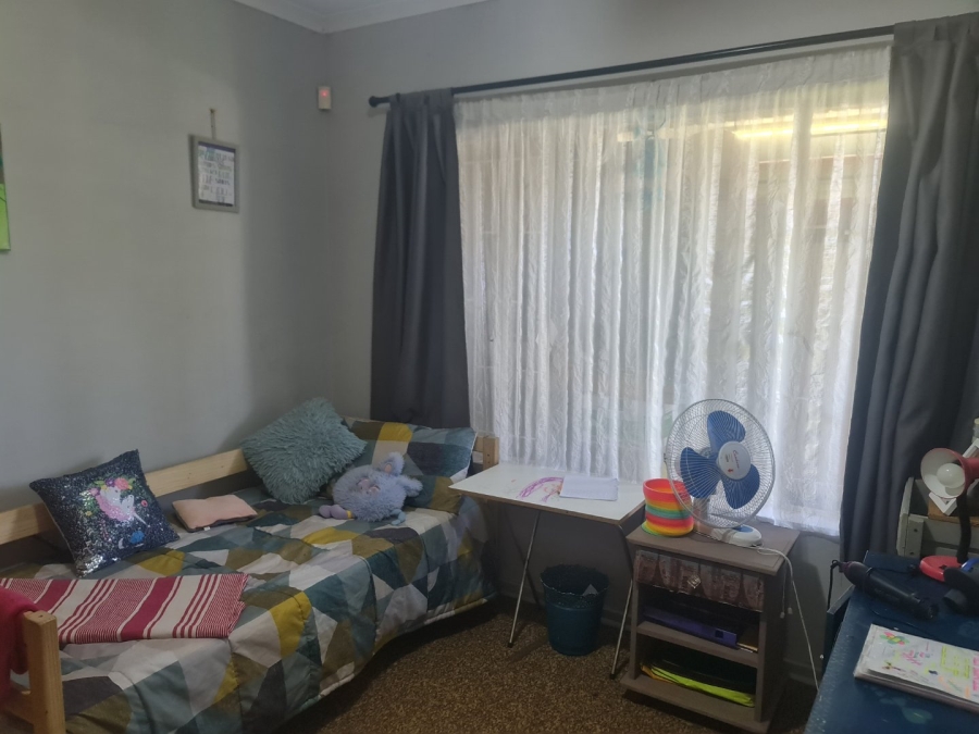 3 Bedroom Property for Sale in Geelhoutpark North West